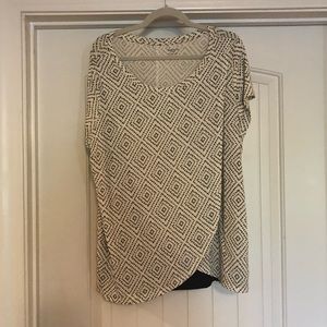 NWOT Black and White Maternity-Breastfeeding Top